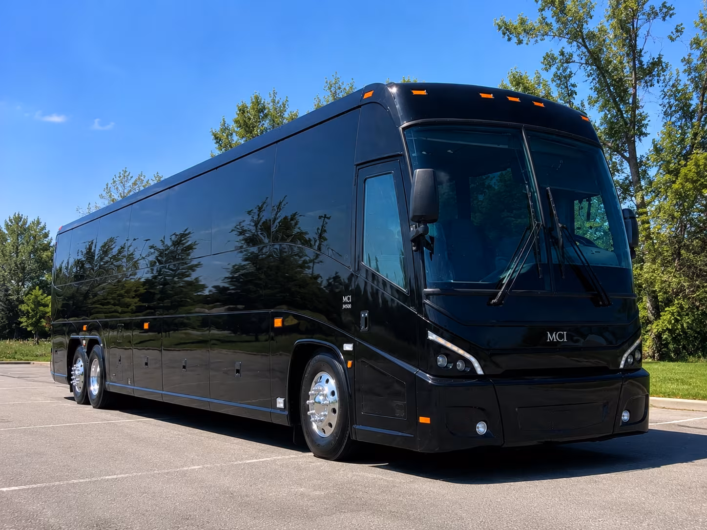 hotel to venue shuttle buses for new bedford wedding guests