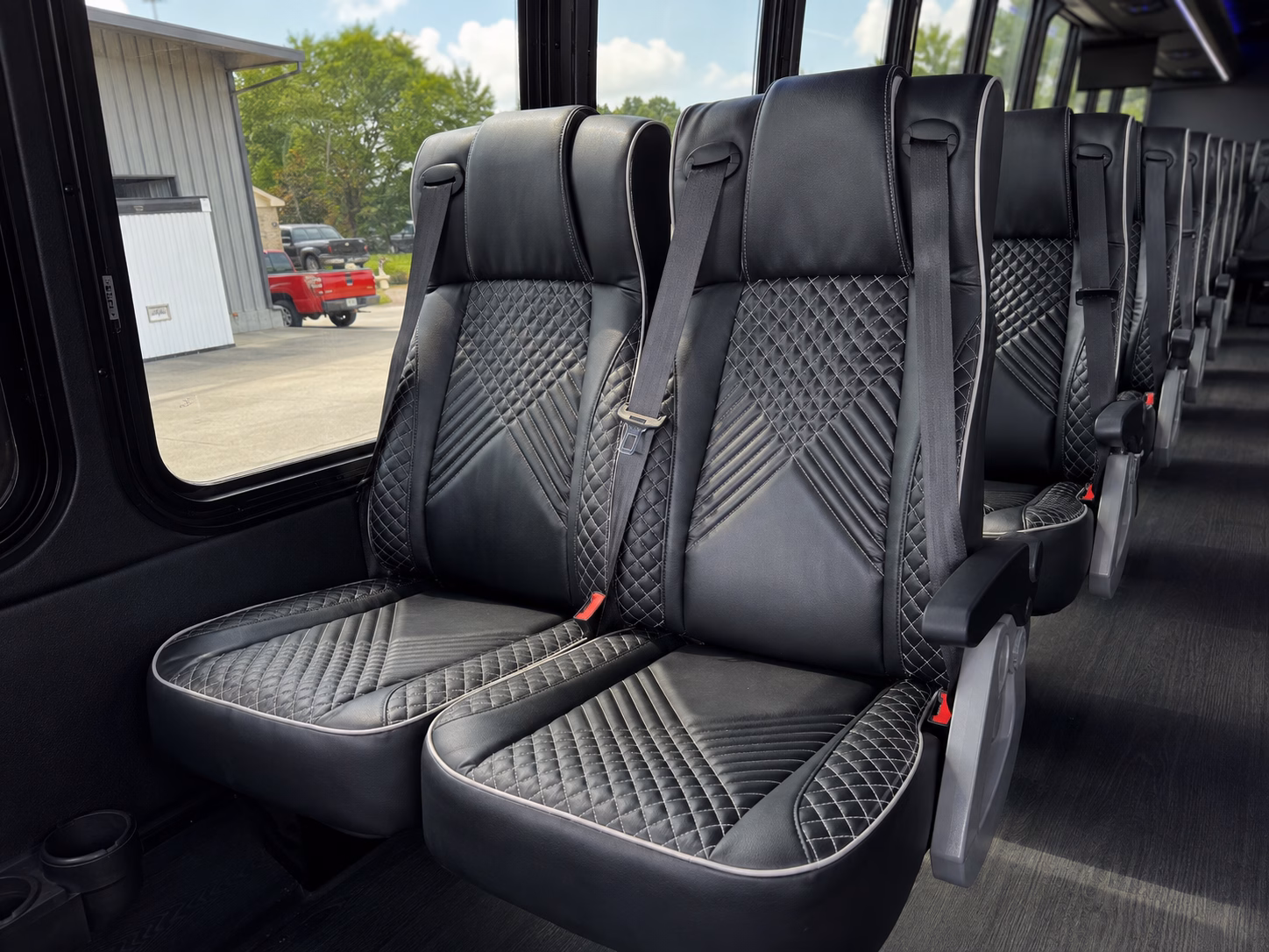wedding bus rentals to westport dartmouth and southcoast venues